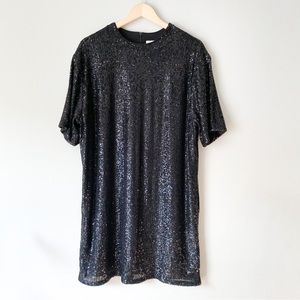 H&M, black sequin straight-cut t-shirt dress sz medium (NWT)